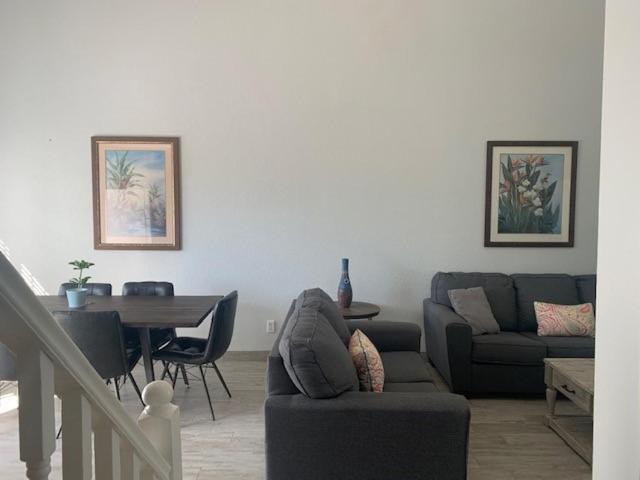 Grace Bay Place Ngoại thất bức ảnh